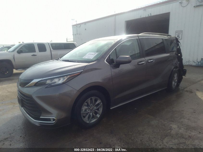 2022 TOYOTA SIENNA XLE VIN: 5TDYSKFC8NS050496