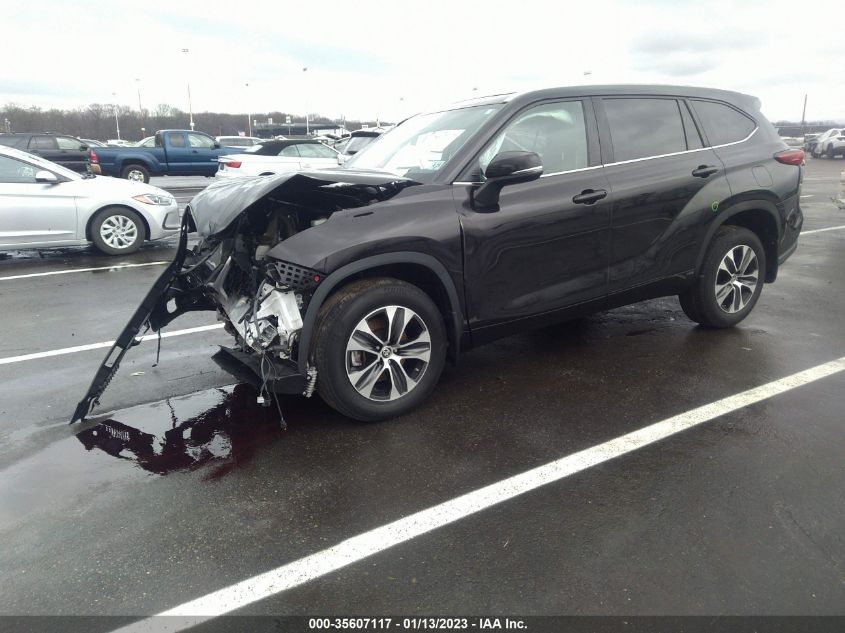 2021 TOYOTA HIGHLANDER XLE VIN: 5TDGZRBH6MS110288