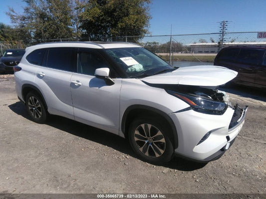 2022 TOYOTA HIGHLANDER XLE VIN: 5TDGZRAH4NS540887