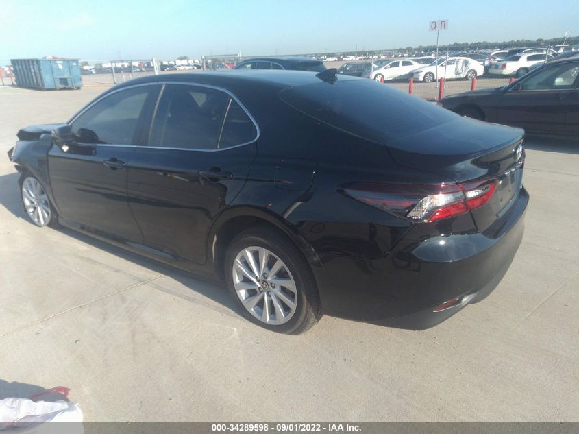 2022 TOYOTA CAMRY LE VIN: 4T1C11AK2NU683475