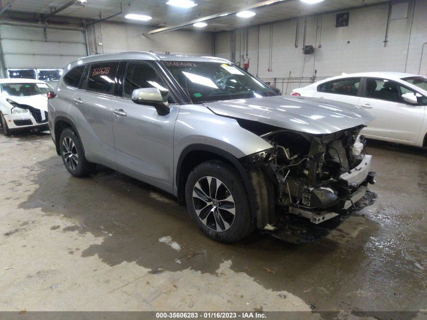 2021 TOYOTA HIGHLANDER XLE VIN: 5TDGZRBHXMS113730
