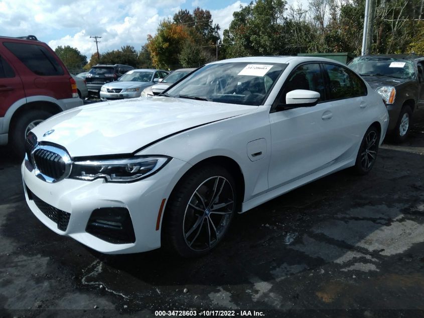 2022 BMW 3 SERIES 330E VIN: 3MW5P7J09N8C62098