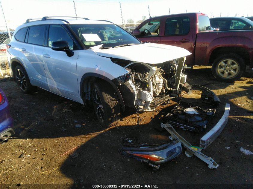 2022 TOYOTA HIGHLANDER XSE VIN: 5TDLZRAHXNS096056