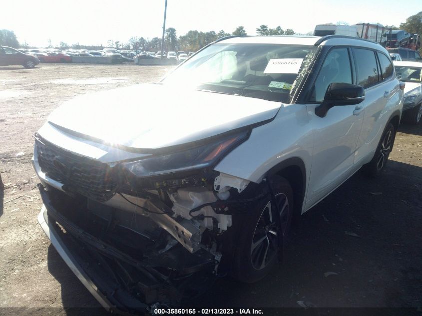 2022 TOYOTA HIGHLANDER XSE VIN: 5TDLZRBH4NS202614