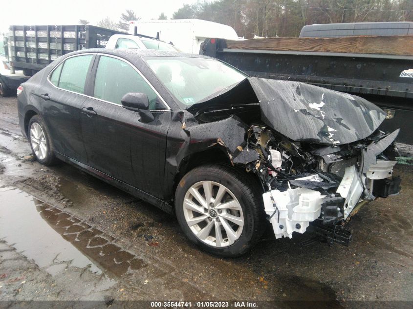 2022 TOYOTA CAMRY LE VIN: 4T1C11AK4NU647724