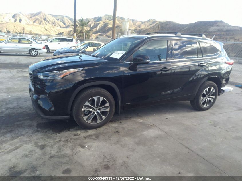 2022 TOYOTA HIGHLANDER HYBRID XLE VIN: 5TDHBRCH4NS553449