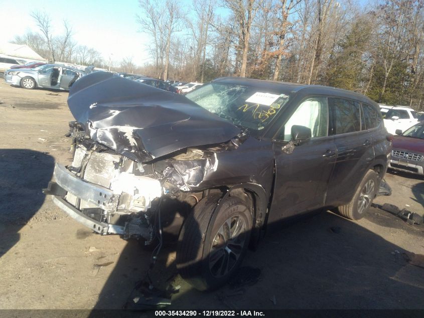 2021 TOYOTA HIGHLANDER XLE VIN: 5TDGZRBH9MS126811