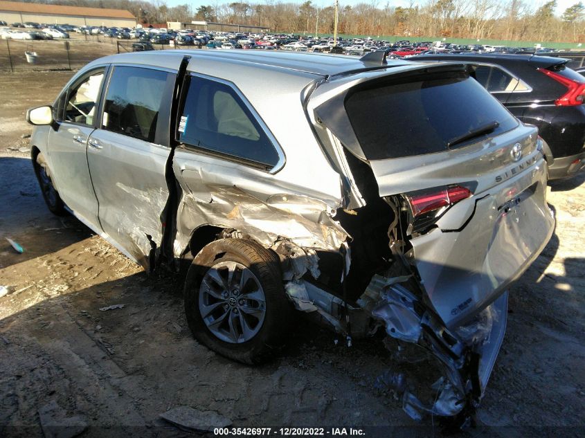 2022 TOYOTA SIENNA XLE VIN: 5TDYRKEC9NS130726