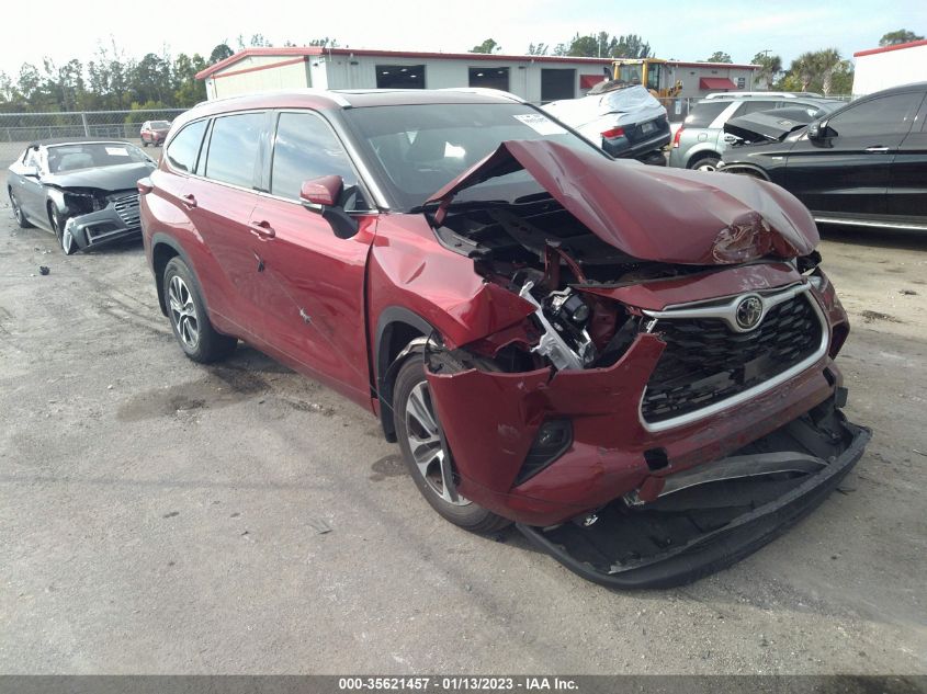 2021 TOYOTA HIGHLANDER XLE VIN: 5TDGZRBH2MS552792