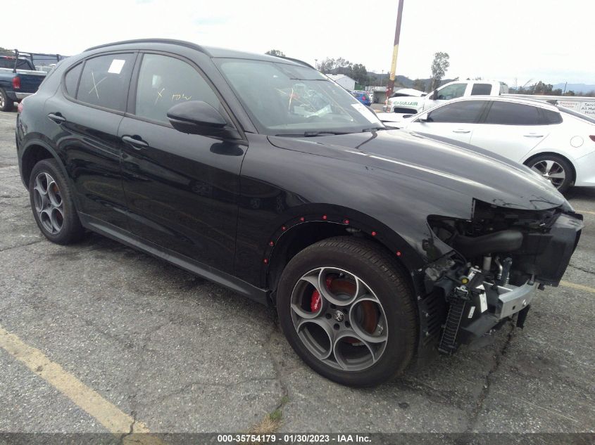 2022 ALFA ROMEO STELVIO SPRINT VIN: ZASPAJAN2N7D30417