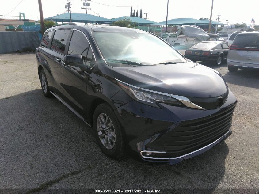 2022 TOYOTA SIENNA XLE VIN: 5TDJRKEC7NS103591