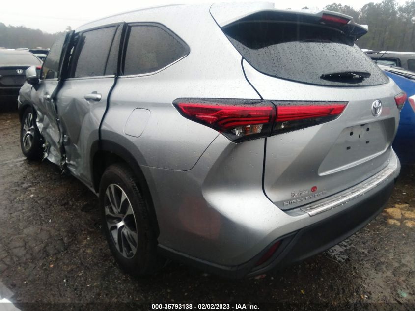 2022 TOYOTA HIGHLANDER XLE VIN: 5TDGZRAH9NS129579