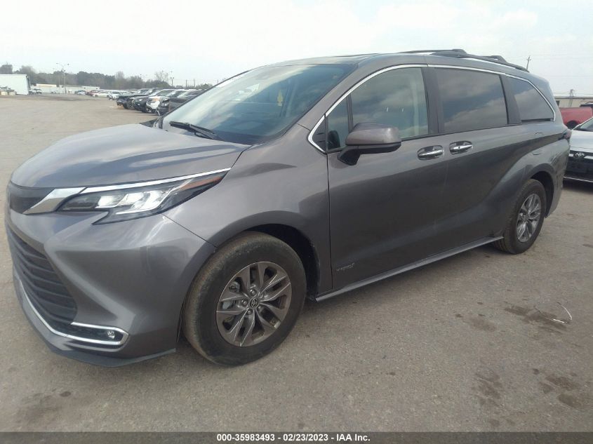 2022 TOYOTA SIENNA XLE VIN: 5TDYRKEC3NS086903