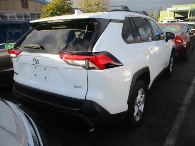 2021 TOYOTA RAV4 XLE VIN: 2T3W1RFV5MW133952