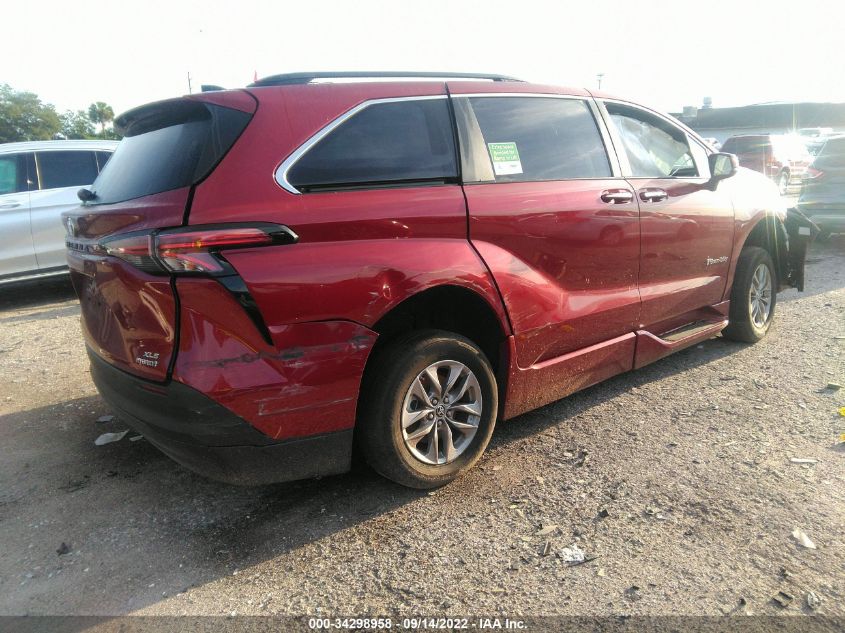 2022 TOYOTA SIENNA XLE VIN: 5TDJRKEC6NS080952