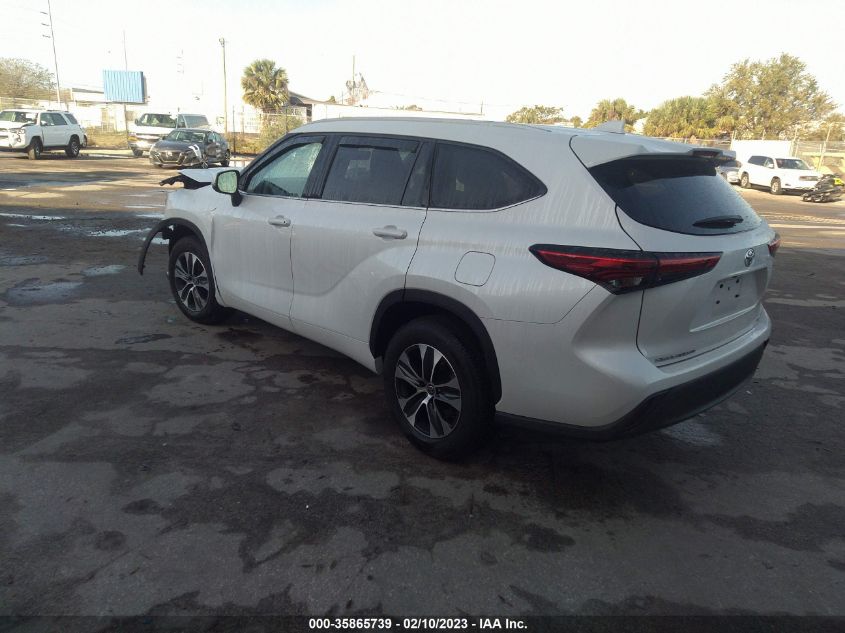 2022 TOYOTA HIGHLANDER XLE VIN: 5TDGZRAH4NS540887