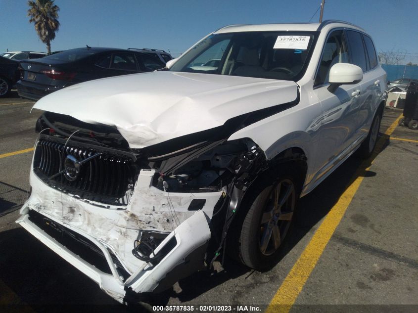 2022 VOLVO XC90 MOMENTUM VIN: YV4102CK3N1852614