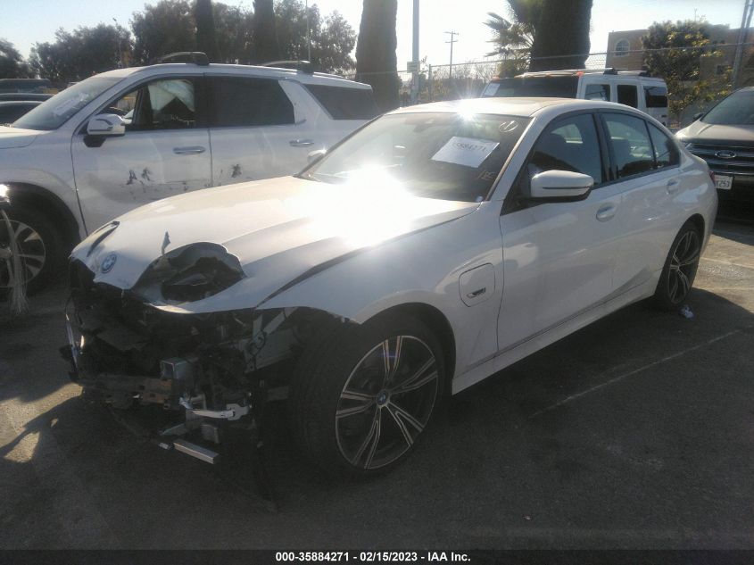 2022 BMW 3 SERIES 330E VIN: 3MW5P7J01N8C27958