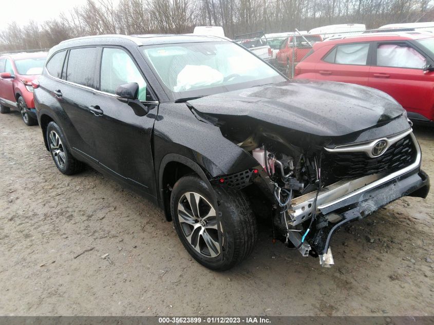 2021 TOYOTA HIGHLANDER XLE VIN: 5TDGZRBH6MS078829