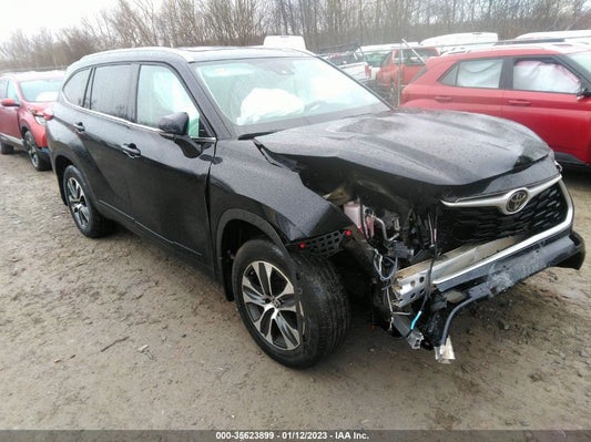 2021 TOYOTA HIGHLANDER XLE VIN: 5TDGZRBH6MS078829