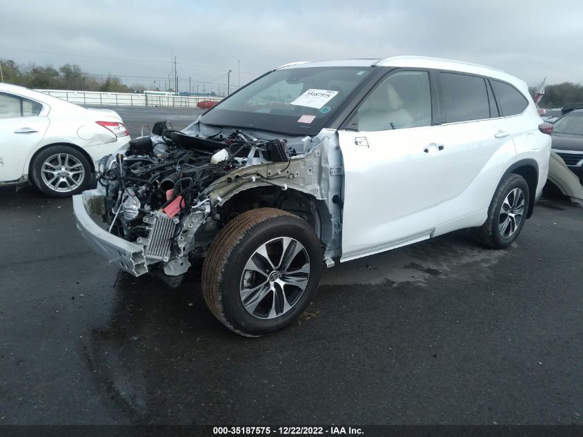 2022 TOYOTA HIGHLANDER XLE VIN: 5TDGZRAH7NS548840