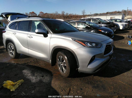2020 TOYOTA HIGHLANDER XLE VIN: 5TDHZRBH2LS505555