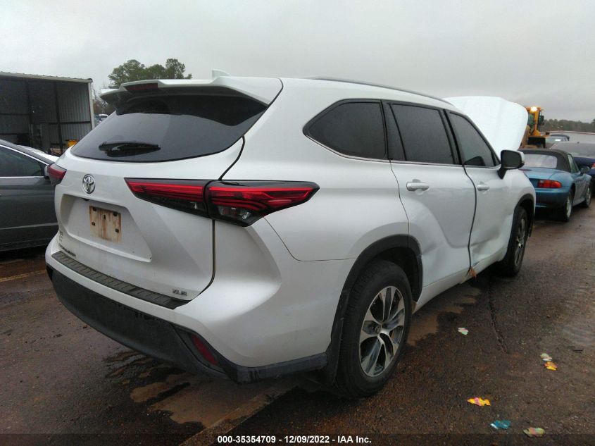 2022 TOYOTA HIGHLANDER XLE VIN: 5TDGZRAH1NS540801