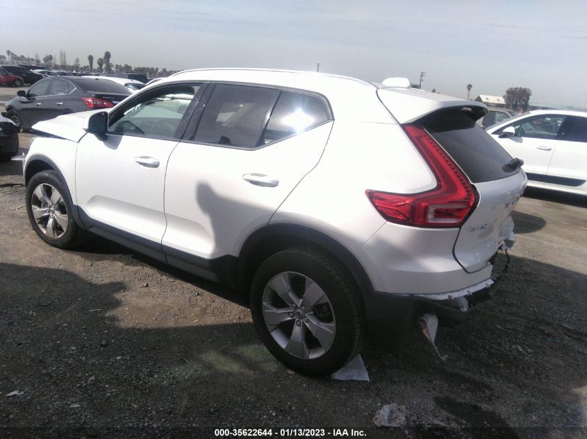2021 VOLVO XC40 MOMENTUM VIN: YV4AC2HK7M2603256