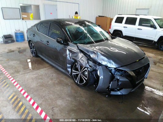 2021 NISSAN SENTRA SR VIN: 3N1AB8DV3MY328336