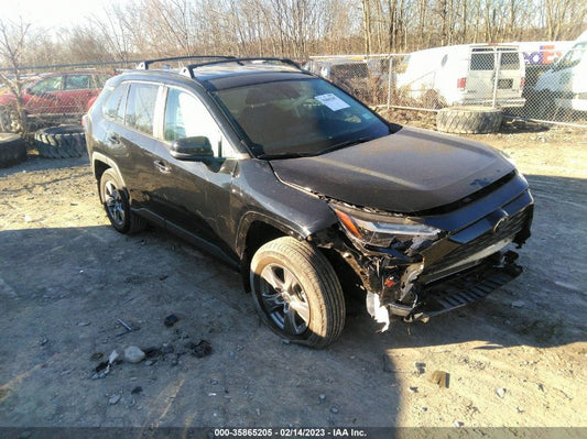 2022 TOYOTA RAV4 XLE VIN: 2T3P1RFVXNC264172