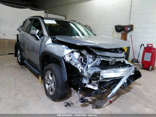 2022 TOYOTA RAV4 XLE VIN: 2T3P1RFV4NC299161