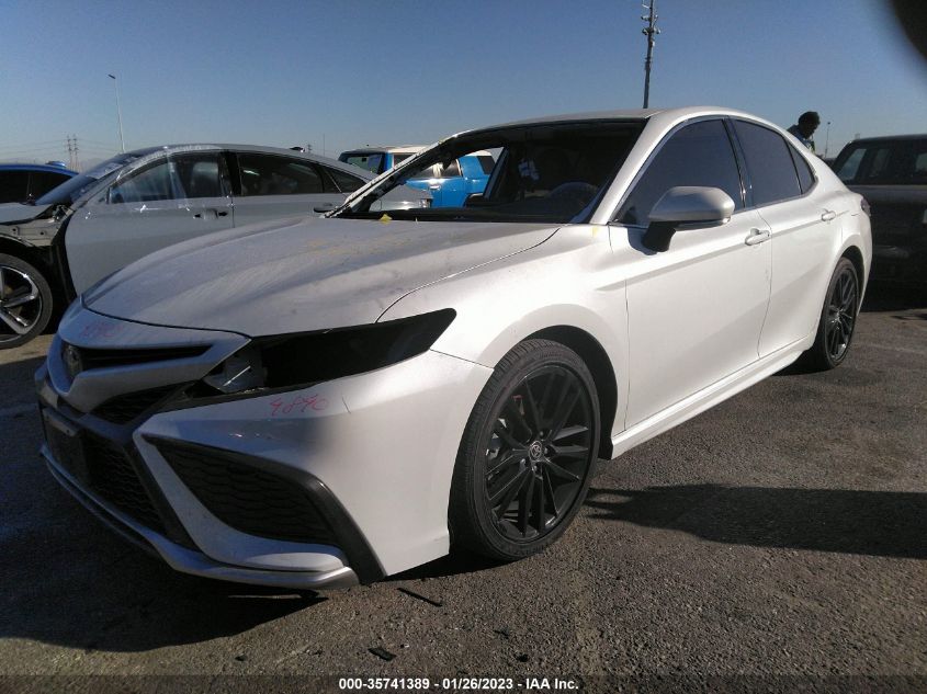 2022 TOYOTA CAMRY HYBRID XSE VIN: 4T1K31AK8NU575013