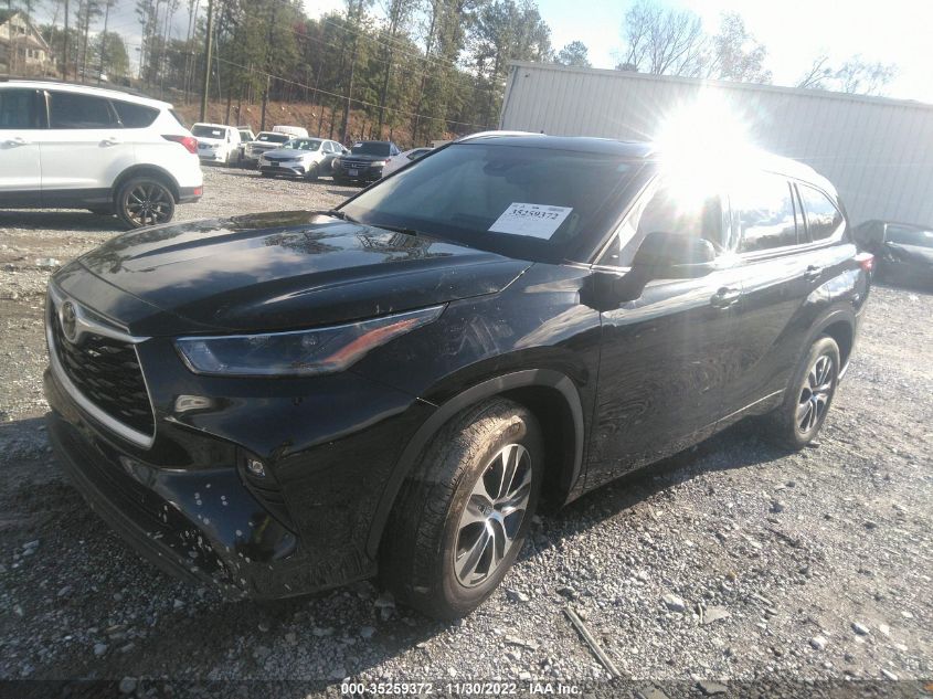 2021 TOYOTA HIGHLANDER XLE VIN: 5TDGZRAH0MS043155