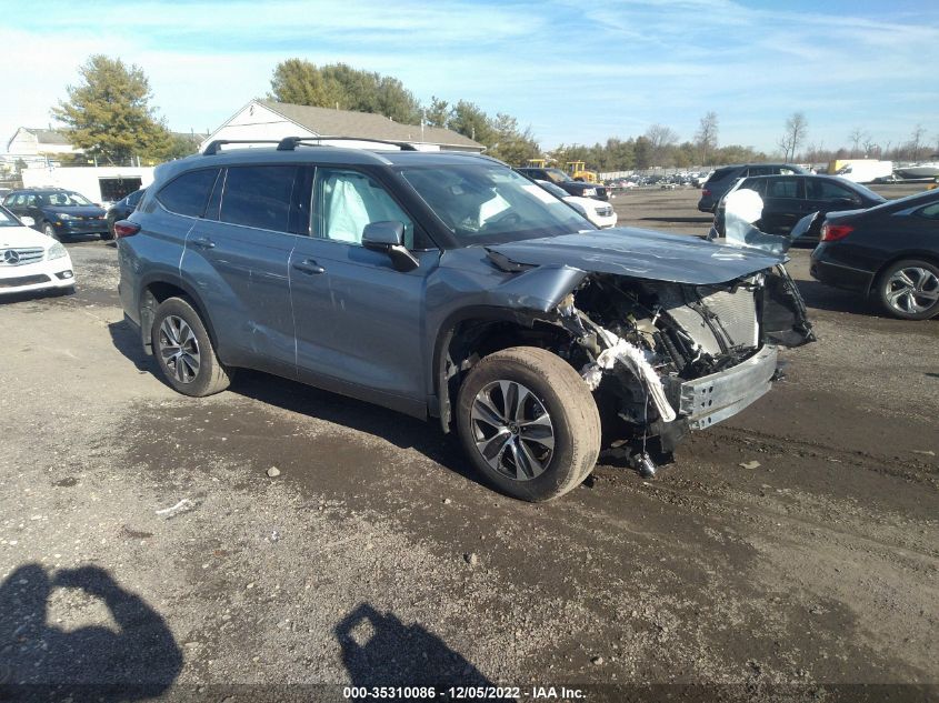 2022 TOYOTA HIGHLANDER XLE VIN: 5TDGZRBH1NS222272