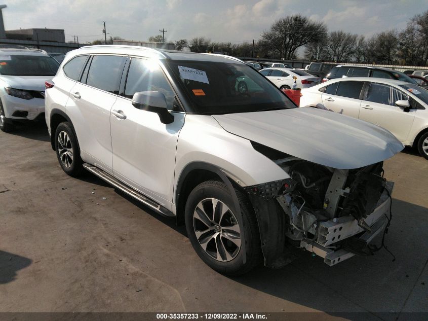 2020 TOYOTA HIGHLANDER XLE VIN: 5TDGZRAH8LS513124