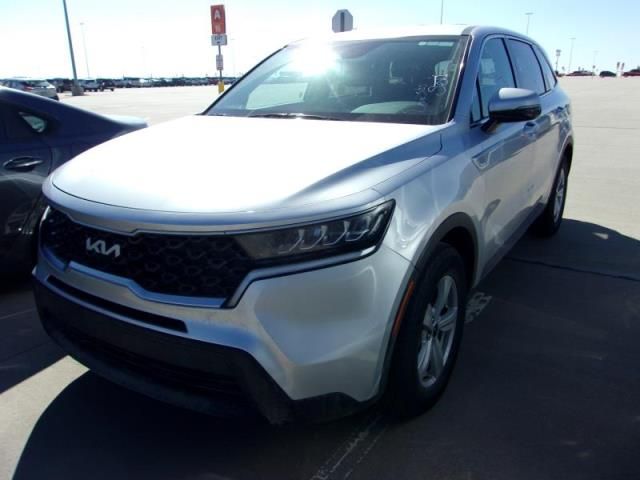 2022 KIA SORENTO LX VIN: 5XYRG4LC1NG107396
