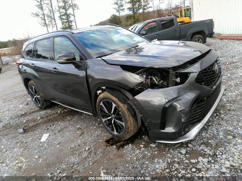 2022 TOYOTA HIGHLANDER XSE VIN: 5TDLZRAH8NS143231