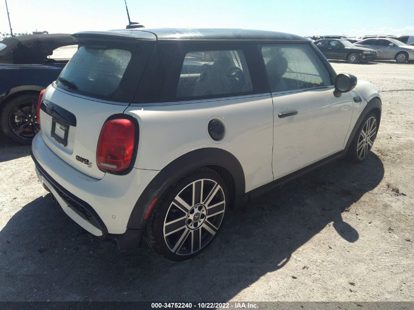 2022 MINI HARDTOP 2 DOOR COOPER S VIN: WMW53DH04N2R48824