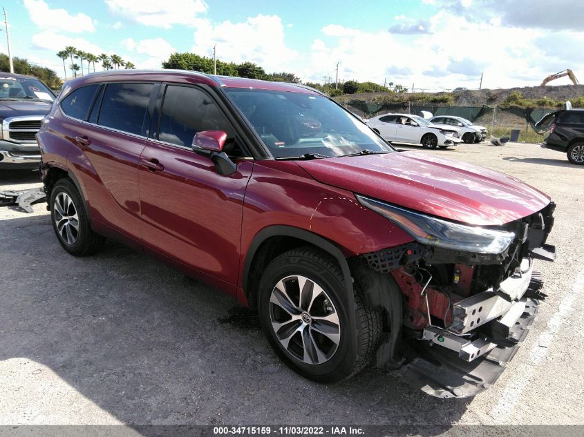 2021 TOYOTA HIGHLANDER XLE VIN: 5TDGZRAH4MS046849