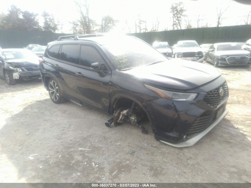 2022 TOYOTA HIGHLANDER XSE VIN: 5TDLZRBH0NS212525