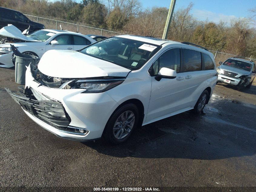 2022 TOYOTA SIENNA XLE VIN: 5TDYRKEC5NS093724