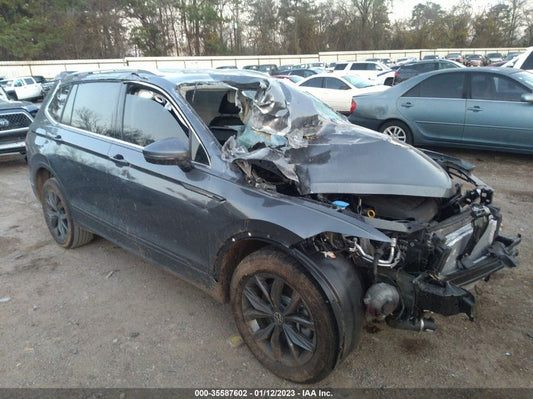 2022 VOLKSWAGEN TIGUAN SE VIN: 3VV3B7AX0NM049216