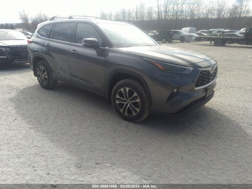 2022 TOYOTA HIGHLANDER XLE VIN: 5TDGZRBH8NS205615