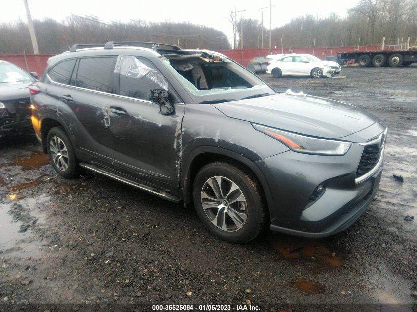 2021 TOYOTA HIGHLANDER XLE VIN: 5TDHZRBH9MS551773