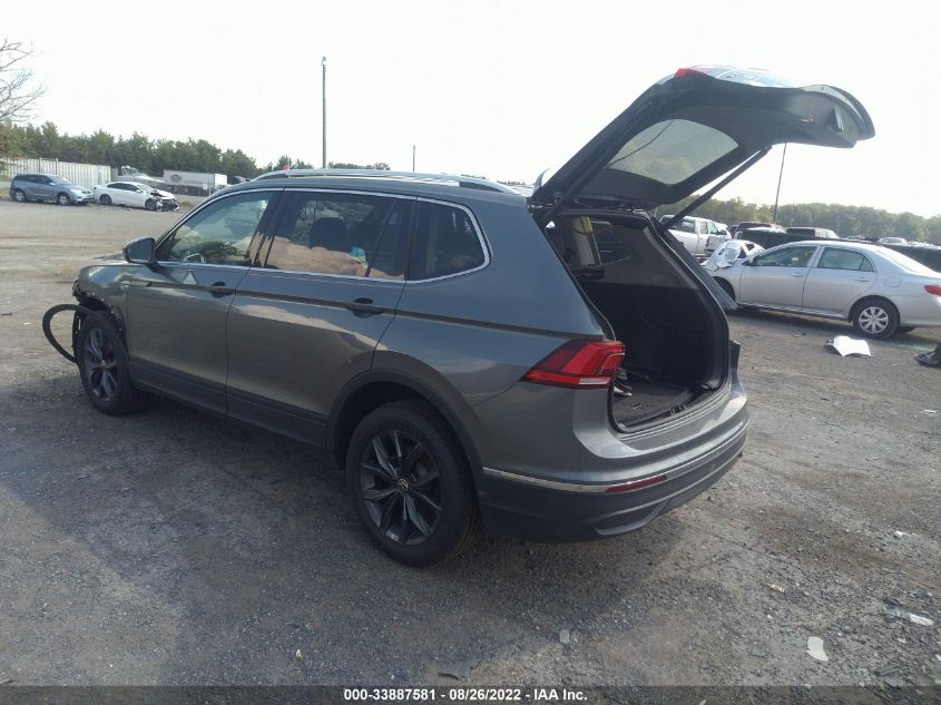 2022 VOLKSWAGEN TIGUAN SE VIN: 3VV2B7AX8NM018713