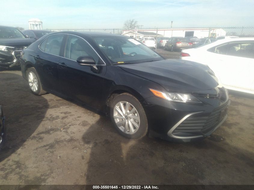 2022 TOYOTA CAMRY LE VIN: 4T1C11AK3NU658553