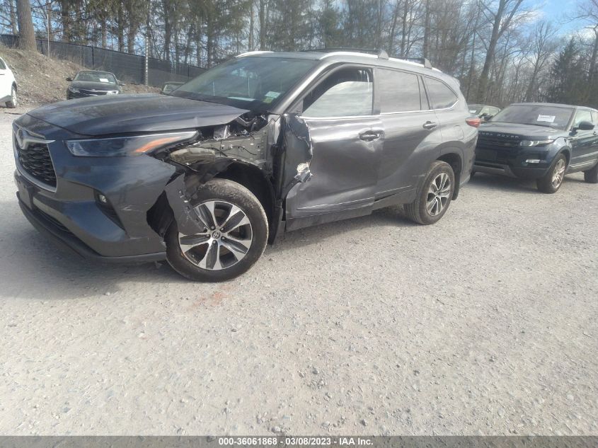 2022 TOYOTA HIGHLANDER XLE VIN: 5TDGZRBH8NS205615
