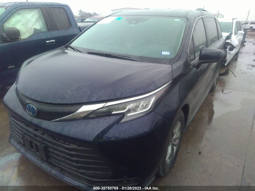 2022 TOYOTA SIENNA LE VIN: 5TDKRKEC9NS094610