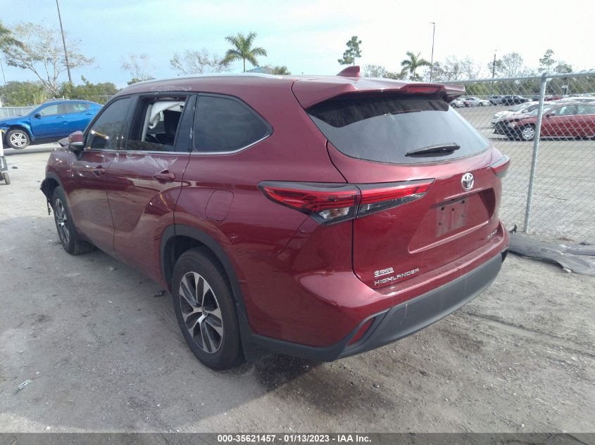 2021 TOYOTA HIGHLANDER XLE VIN: 5TDGZRBH2MS552792