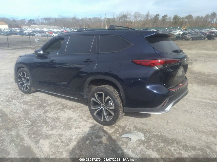 2022 TOYOTA HIGHLANDER XSE VIN: 5TDLZRBH0NS212525